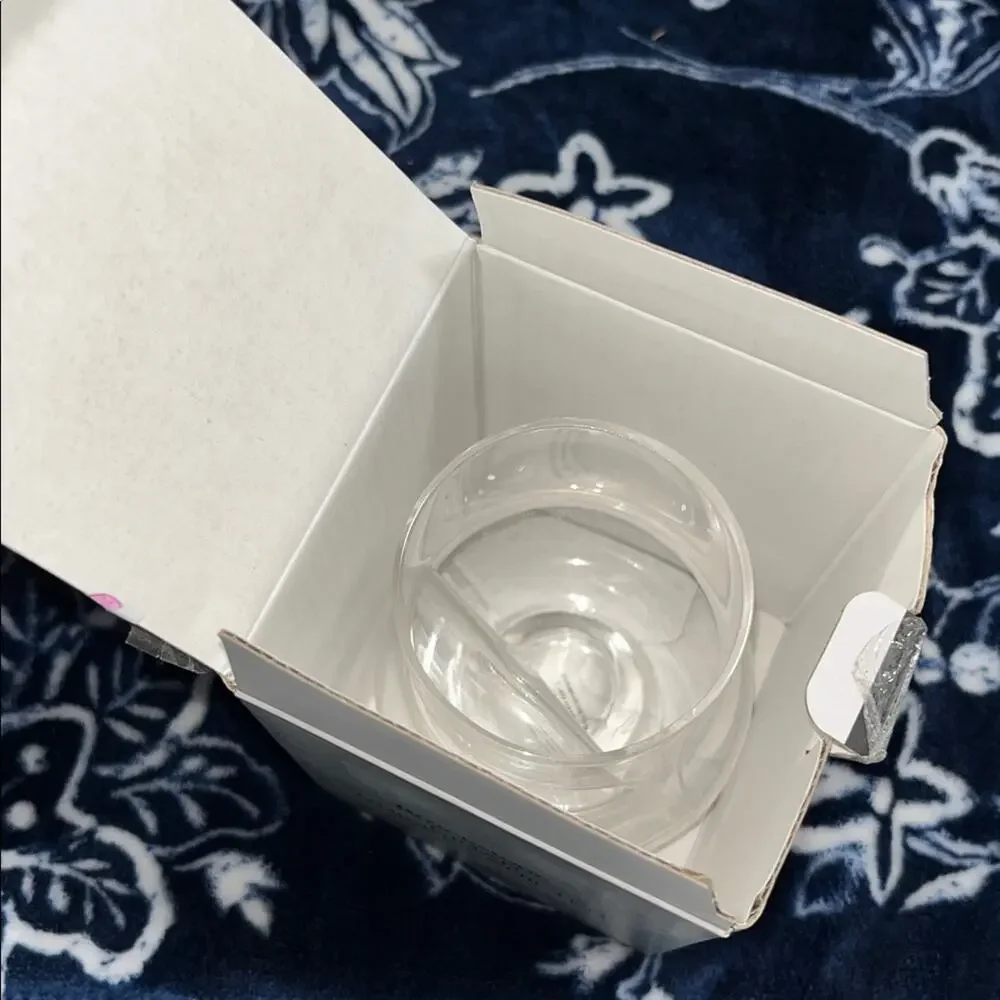 NIB! Brookstone Whiskey Snifter with Cigar Holder 8oz capacity